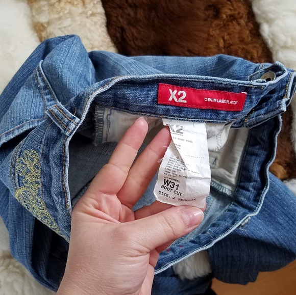 Express Boot Cut Medium Wash Jeans - Picture 2 of 4